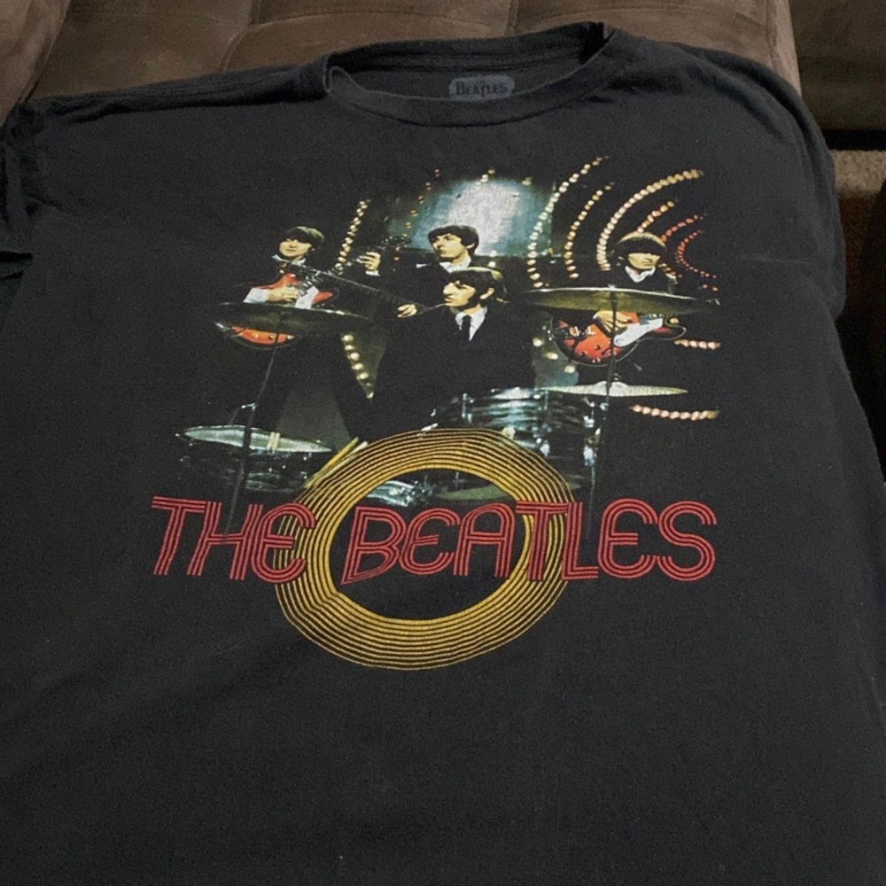 2009 vintage beetles shirt